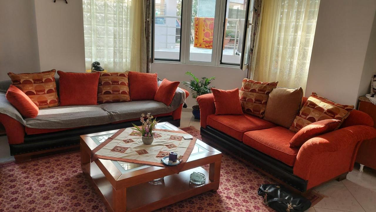 شقة Lirika'S Airport House أرتيميدا المظهر الخارجي الصورة