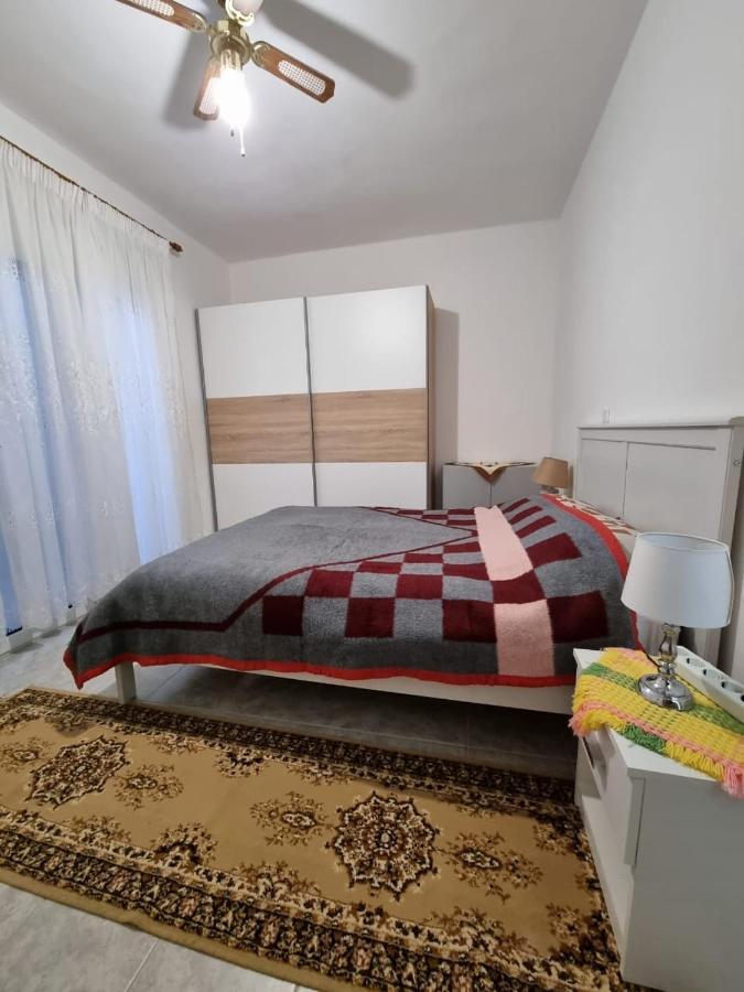 شقة Lirika'S Airport House أرتيميدا المظهر الخارجي الصورة