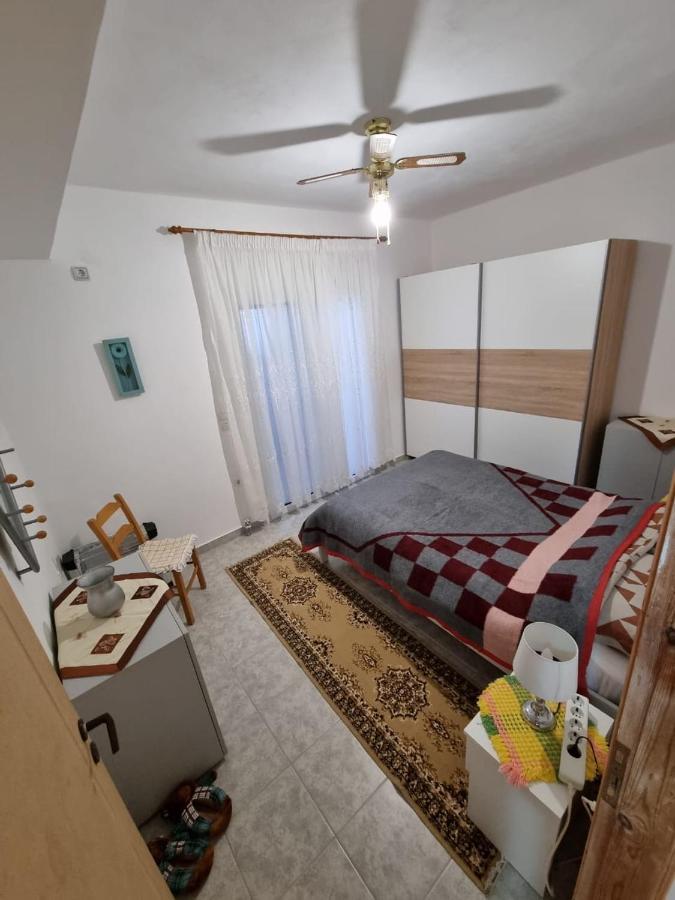 شقة Lirika'S Airport House أرتيميدا المظهر الخارجي الصورة